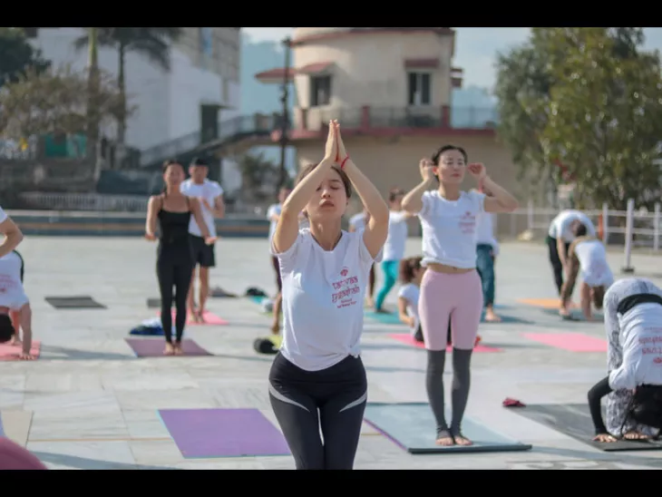 200 hour yoga teacher training in rishikesh