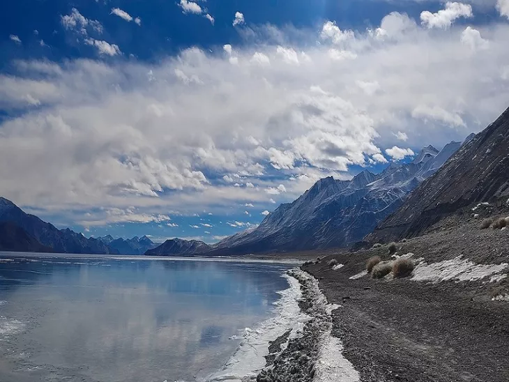 Explore Divine Heritage And Stunning Natural Beauty With A Handy Travel Itinerary to Amritsar Kashmir Tourism