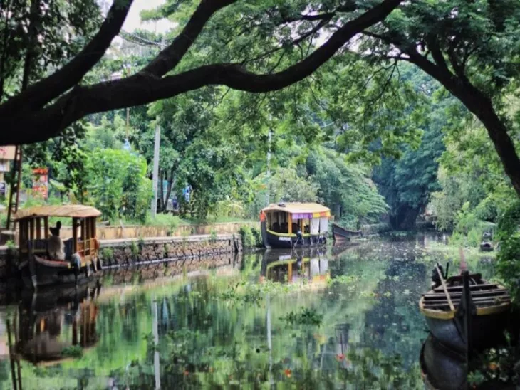 Plan Best Kerala Houseboats Tours To Enjoy Vacations With Your Family