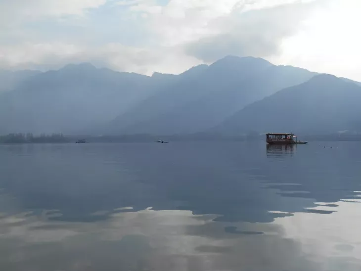 Plan A Best Kashmir Tour To Experience Refreshment and Pristine Natural Beauty