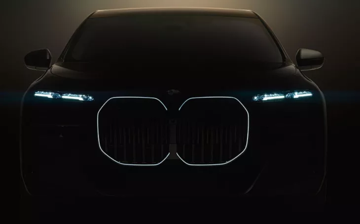 BMW i7