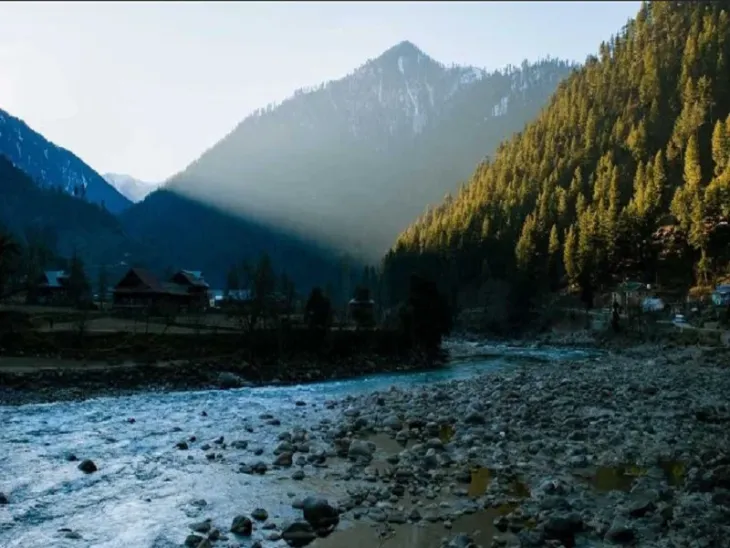 Kashmir winter vacations: When to Go for the Best Weather