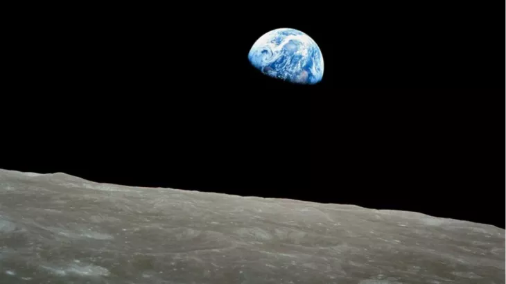 A Lunarian Thought: Living in the Moon