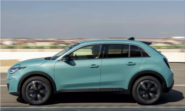 Carwow's "Car of the Year": The New Fiat 600 Electric Car