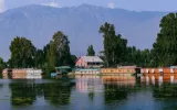 Enjoy Best Houseboat Stays And Dal Lake Exploration On Kashmir Vacation Trips