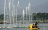 Enjoy Top Romantic Houseboats Trip In Srinagar Kashmir